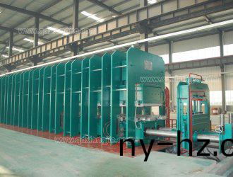 鋼絲(si)繩輸(shu)送(song)帶(dai)生(sheng)産線(xian)