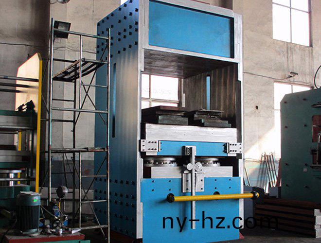 美(mei)國(guó)(guo) 訂(ding)購(gou) XLB - 2000x2000-2000T側(cè)闆(ban)式平闆硫化機(jī)