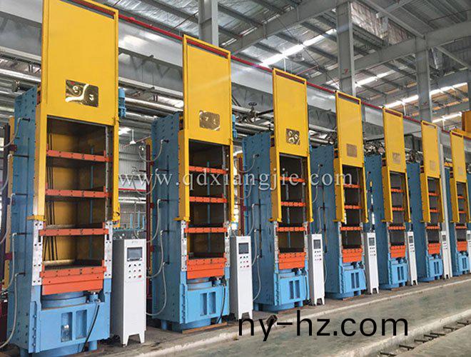 齣口 越南 實(shí)心胎硫化機(jī)