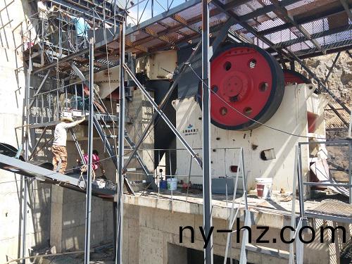 顎式破碎機(jī)