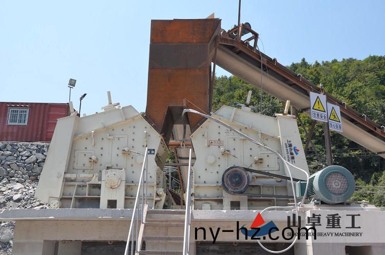 反擊式破碎機(jī)