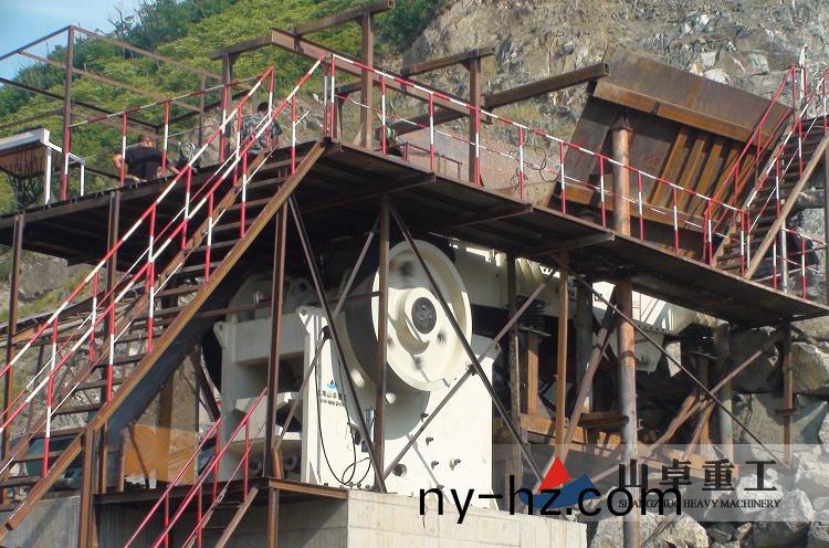 顎式破(po)碎機(jī)